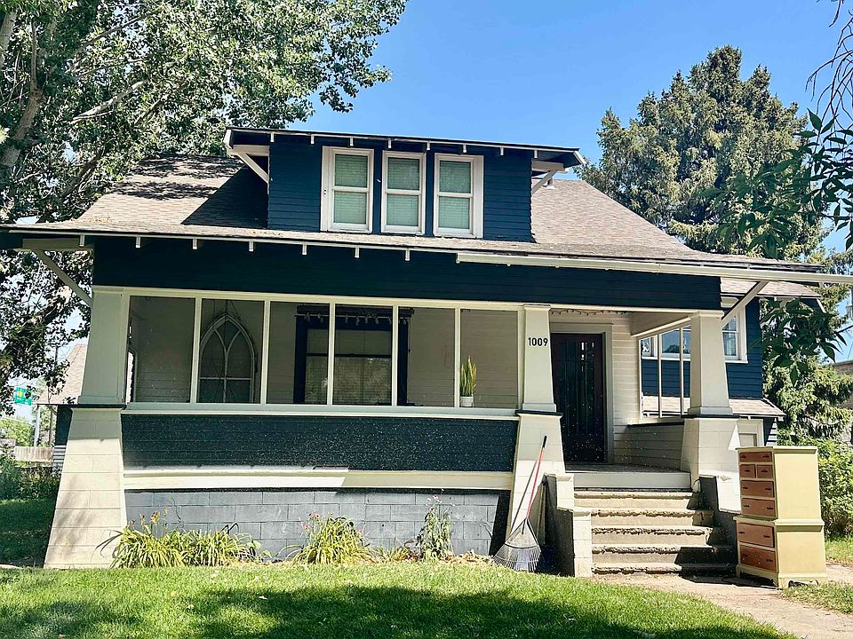 1st image of 1009 Coburn Ave