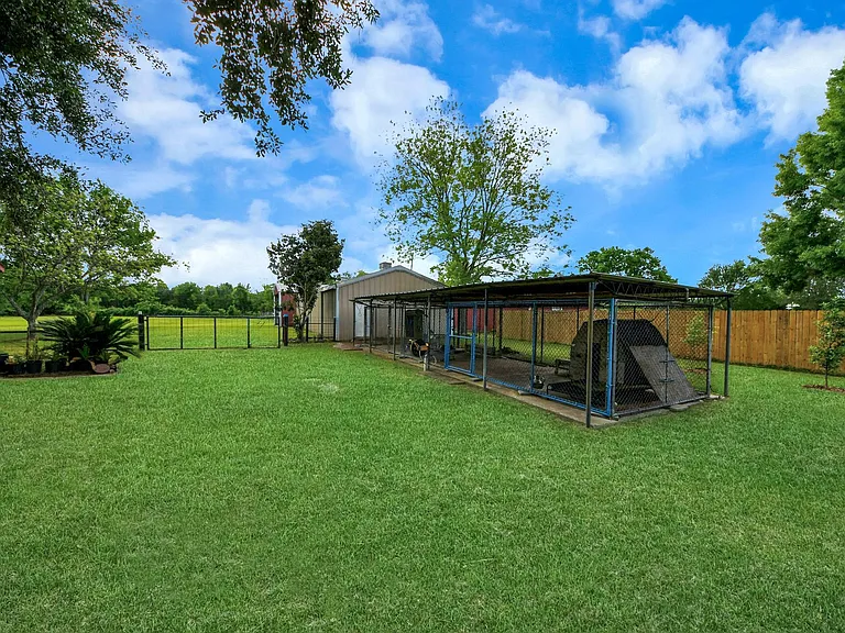 8407 Kirchner Rd — Photo 32