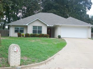 100 Reagan Ct, Palestine, TX 75801