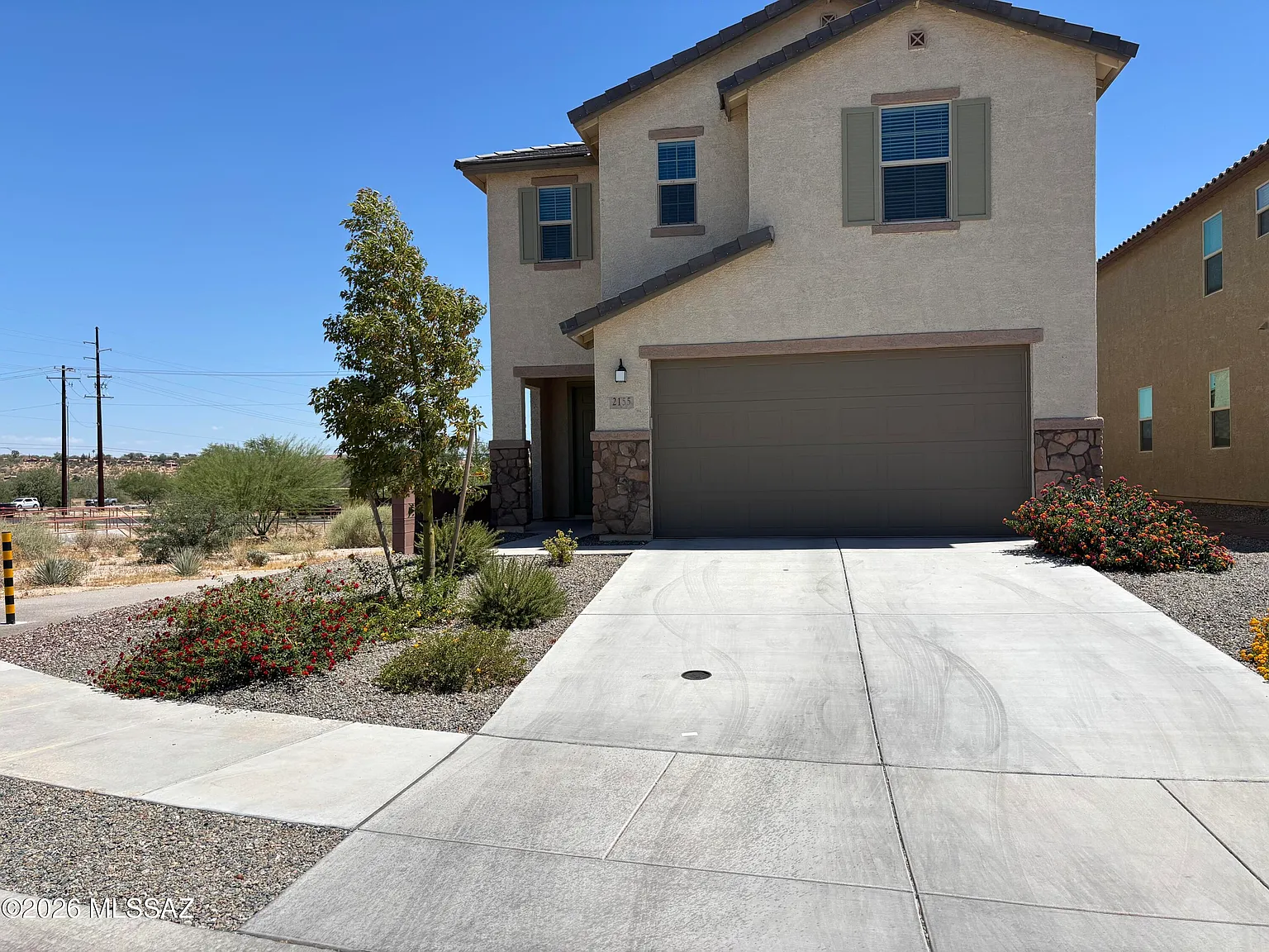 4 bed, 2.5 bath, 2712 sqft, $2,650 — Photo 2
