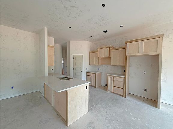 4th image of 2208 Winter Ridge Rd
