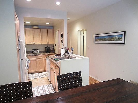 3rd image of 420 E 81st St APT 3