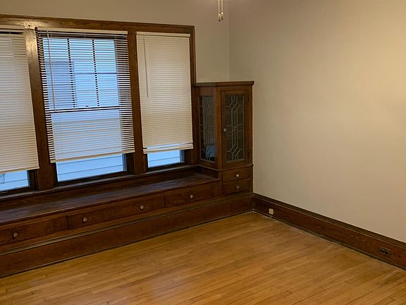 5th image of 1303 Summit Ave