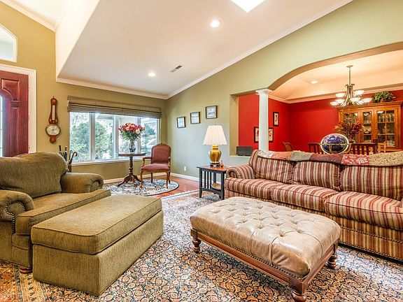 5th image of 13226 Glen Brae Dr