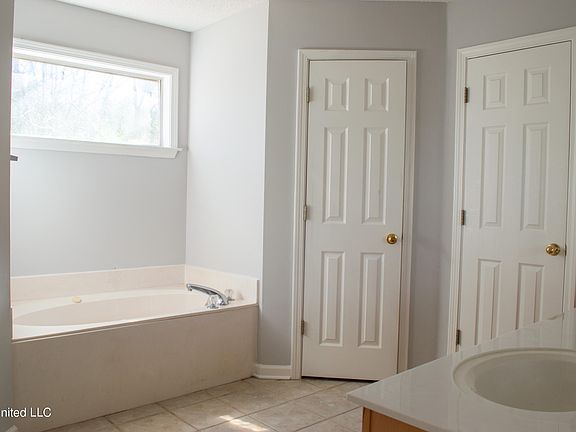 4th image of 9963 Dorothy Dr