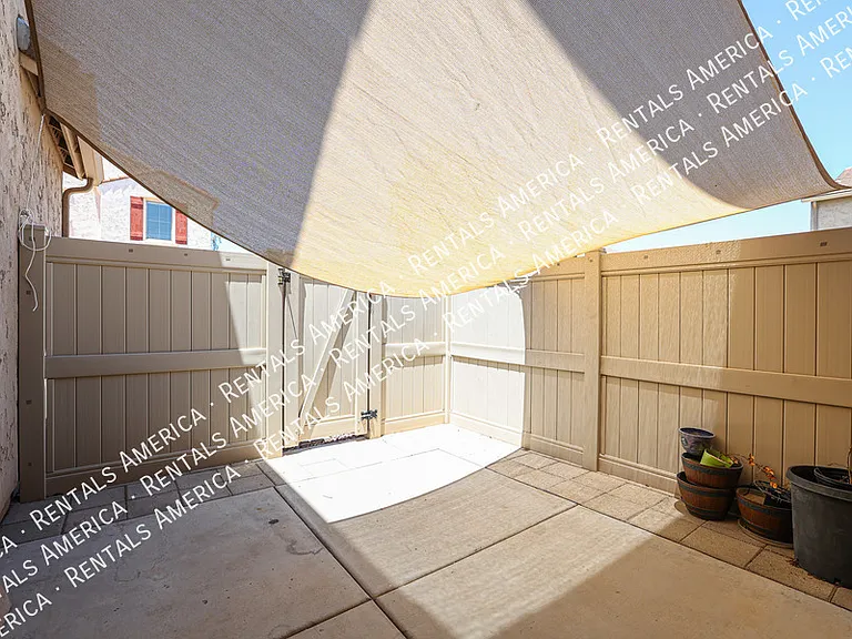 2127 W Monte Cristo Ave — Photo 33