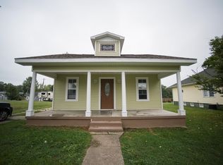 307 W 10th St, Bicknell, IN