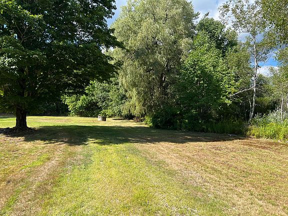 4th image of 212 River Road