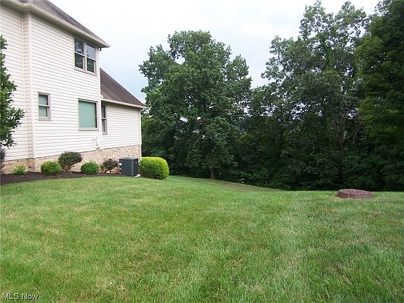 4th image of 59 S Lake Dr
