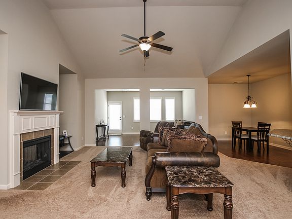 2nd image of 5033 General Eisenhower Dr