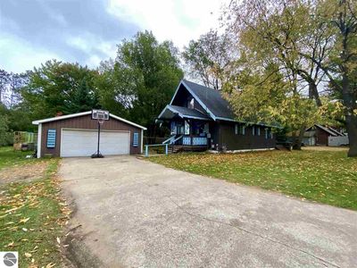 220 Otsego Pl, Cadillac, MI, 49601