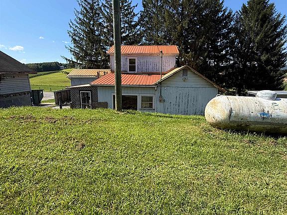 5th image of 5594 Thornspring Church Rd