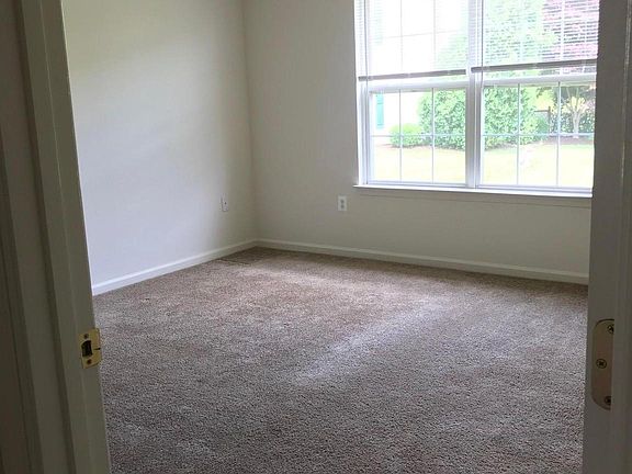 5th image of 417 Independence Dr