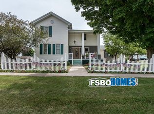 201 S Maple St, Wyanet, IL 61379