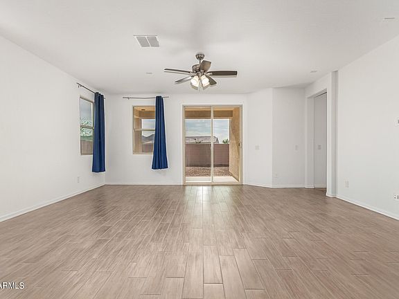 3rd image of 5431 W LA GRANGE Drive