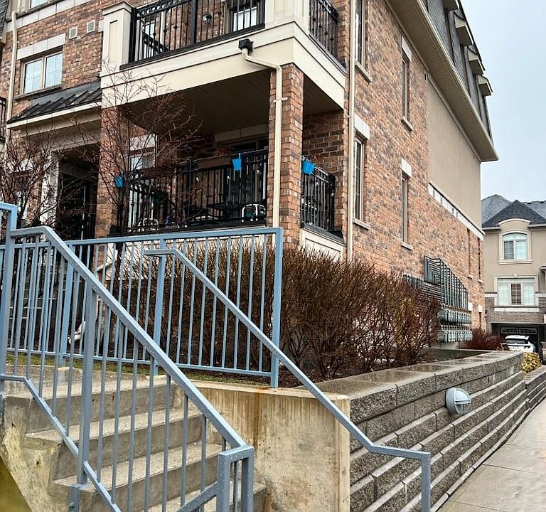1st image of 2441 Greenwich Dr #128