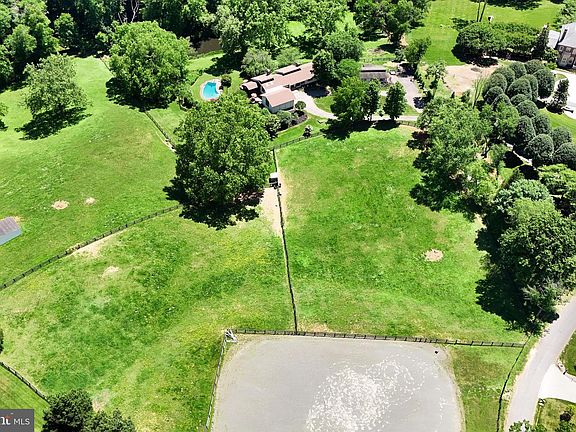 5th image of 9331 Cornwell Farm Dr