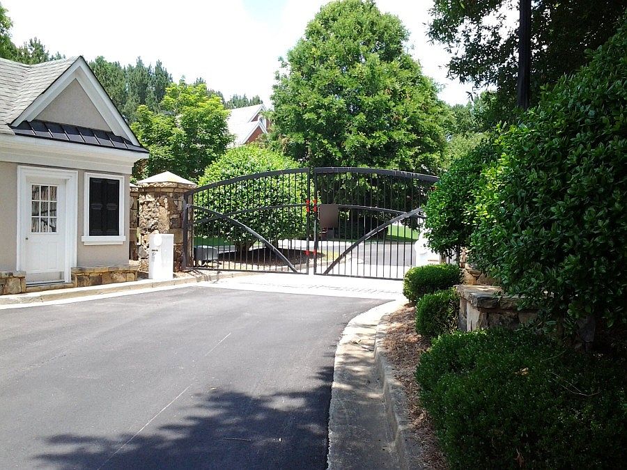 2nd image of 1700 Briergate Dr