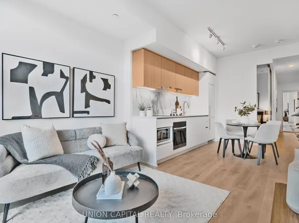 1100 Sheppard Ave W #302, Toronto, ON M3K 0E4