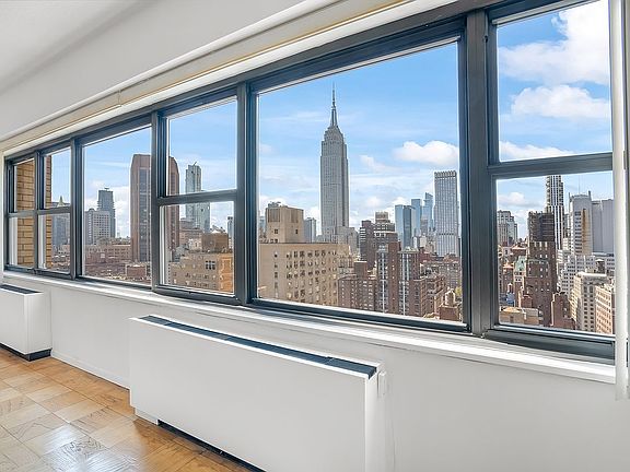 4th image of 160 E 38th St APT 29B
