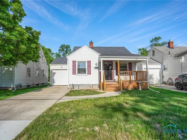 187 Windsor Dr, Rossford, OH 43460