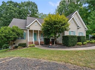 7702 Perthshire Dr, Oak Ridge, NC 27310