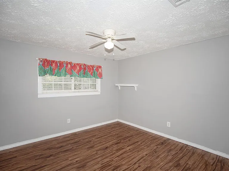 10514 Sagemeadow Ct — Photo 25