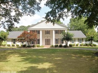 84 Country Club Cir, Searcy, AR 72143