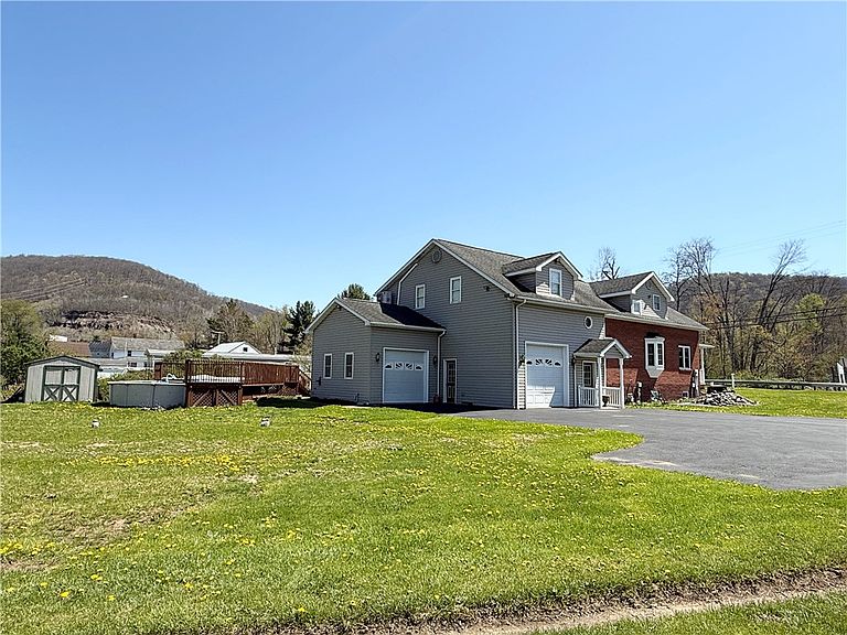 Listing photo 4