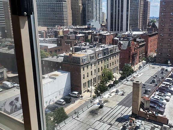 5th image of 2101 Chestnut St #17-1211