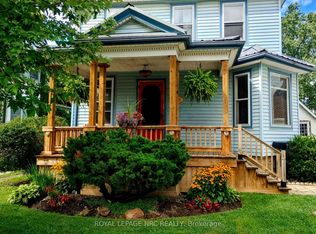 4621 Ellis St, Niagara Falls, ON L2E 1H8