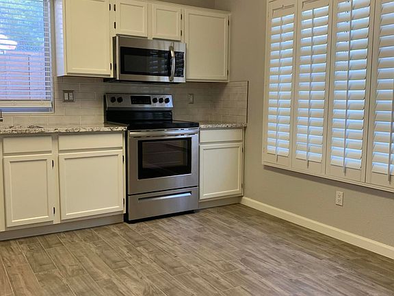 5th image of 3880 W Dublin St