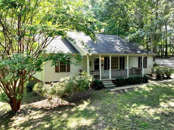 299 Sunset Ridge Dr, Farmville, VA 23901
