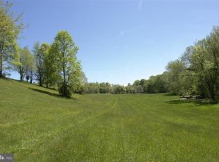 21811 Woodfield Rd, Gaithersburg, MD 20882