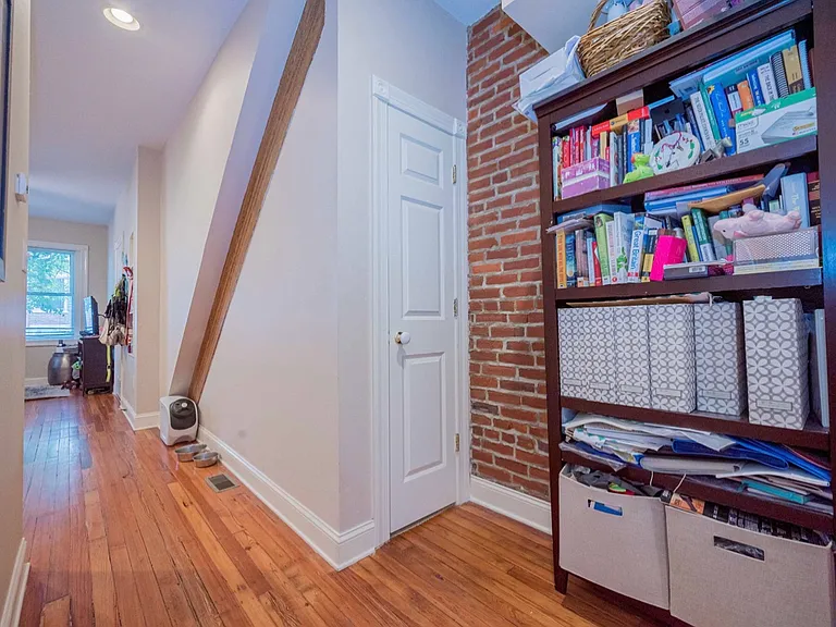 1621 W 13th St #1 — Photo 4