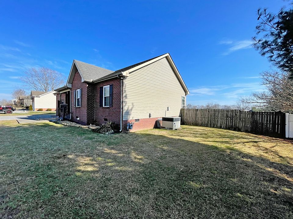 1319 Barry Ln, Gallatin, TN 37066 Zillow