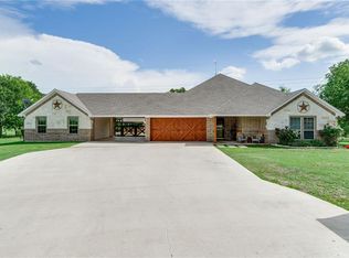 172 Smokey Terrace Ln, Weatherford, TX 76085
