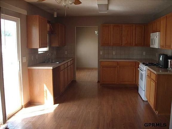 2nd image of 9821 S Windy Cir