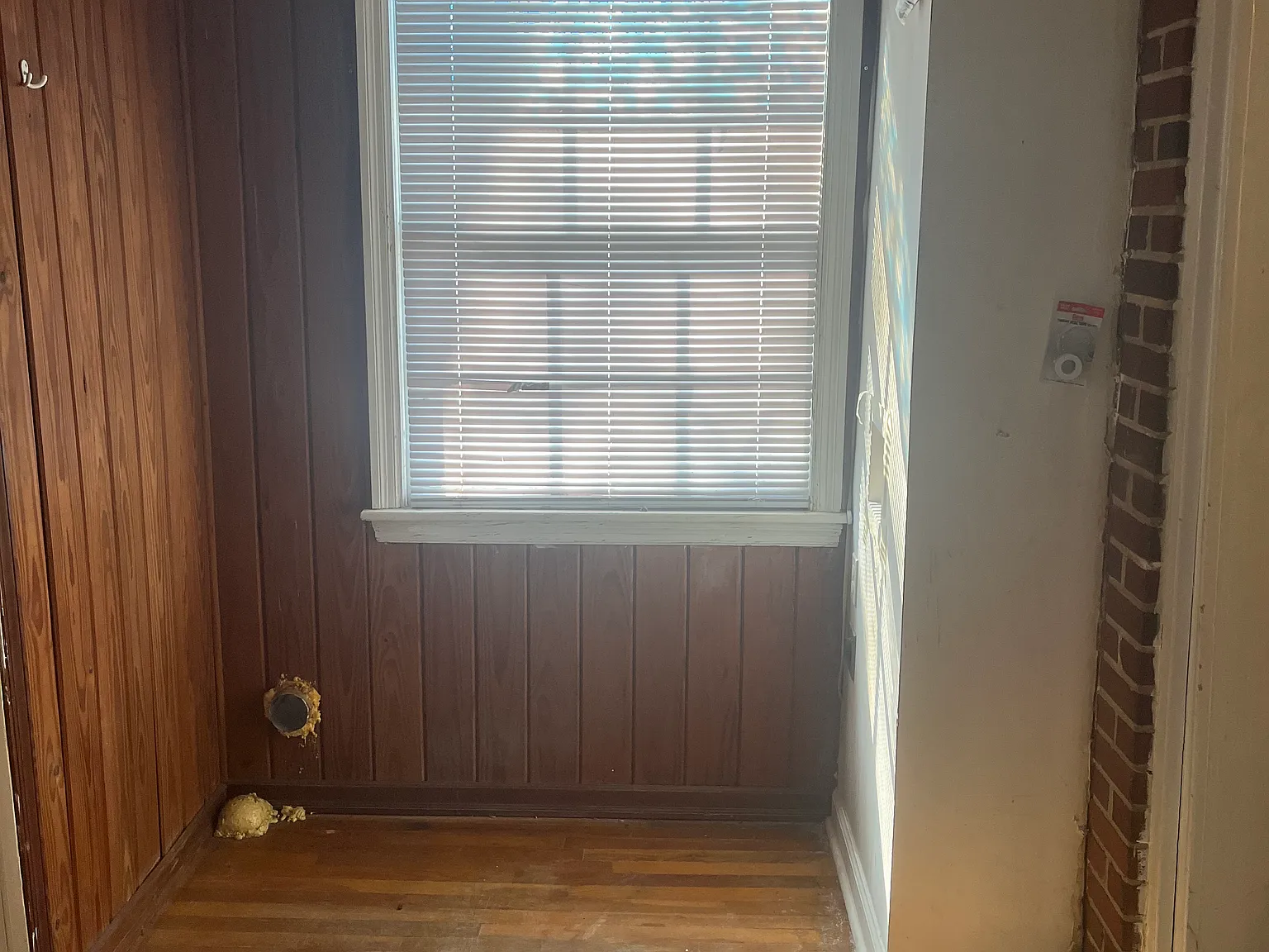 4202 Sherwood Ave — Photo 4