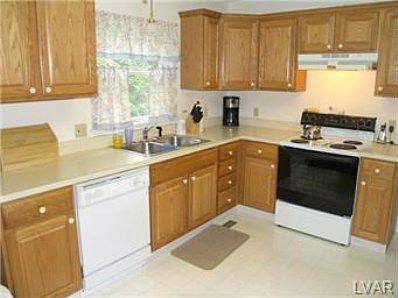 5th image of 4035 Charles Dr