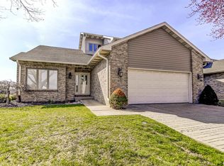 3233 Eagle Watch Dr, Springfield, IL 62711