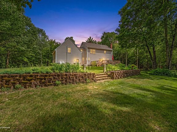 3rd image of 68 Adams Way