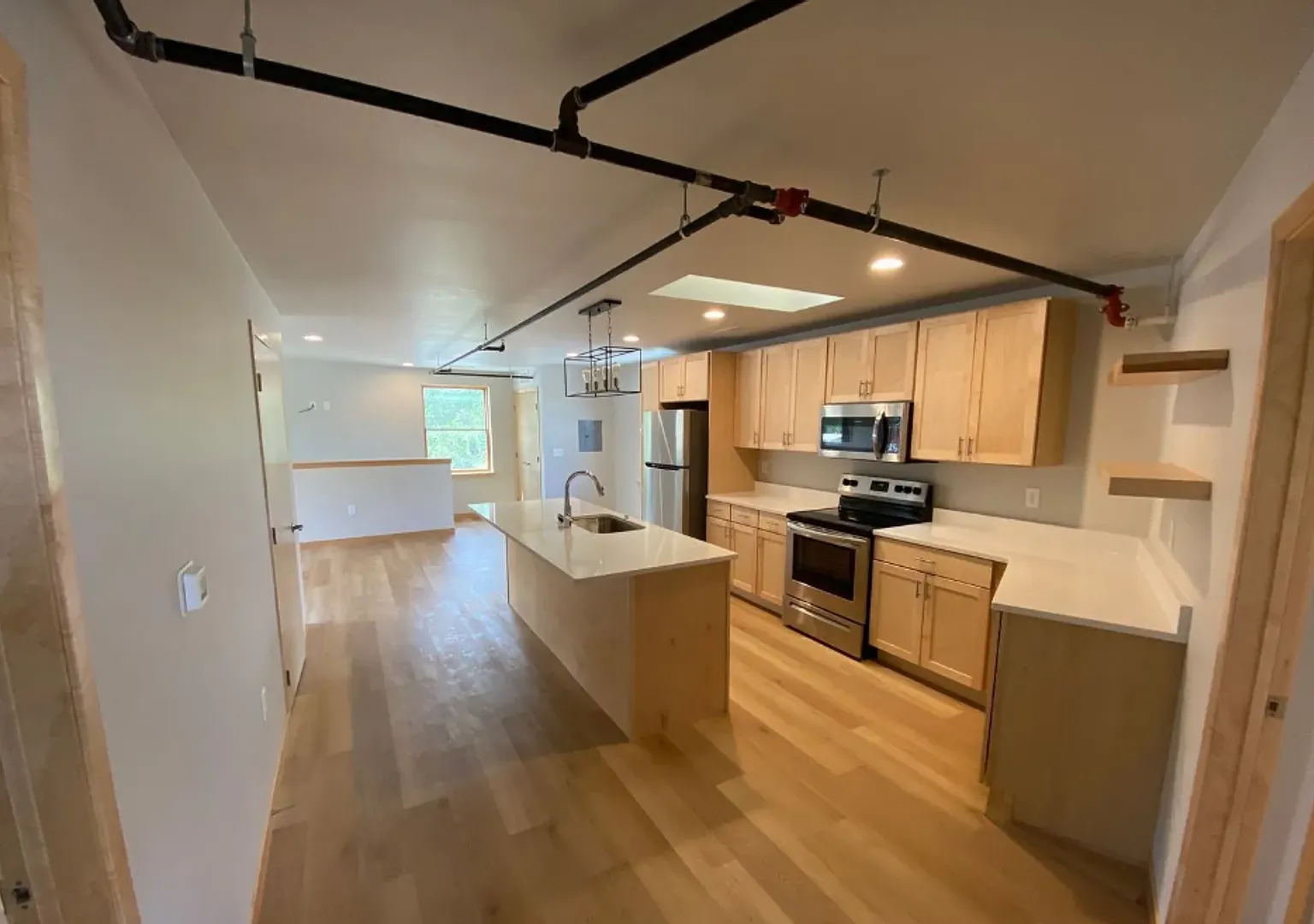 1120 N Dodge — Photo 1