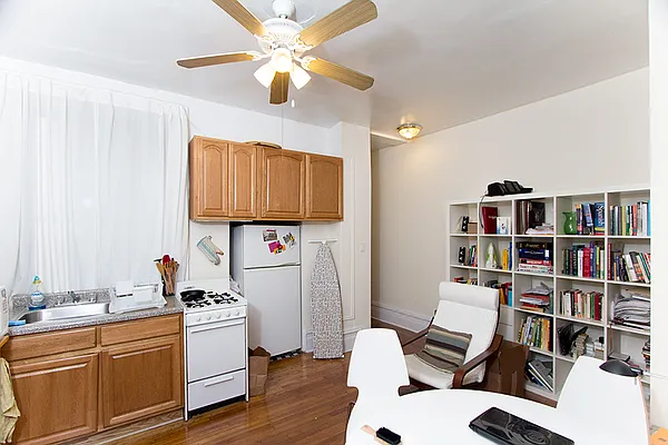 Rented by Luxor Homes & Investment Realty | media 10