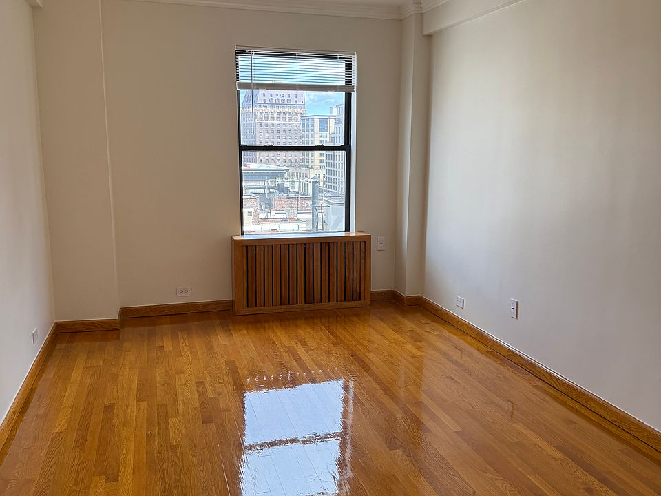 1st image of 250 W 100th St #1007