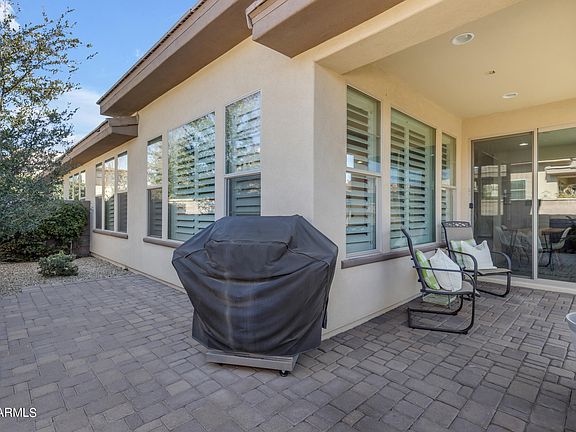 4th image of 880 E VERDE Boulevard