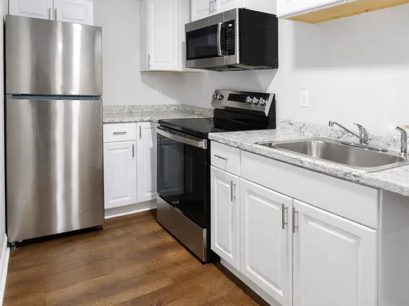 (undisclosed Address), Selden, NY 11784