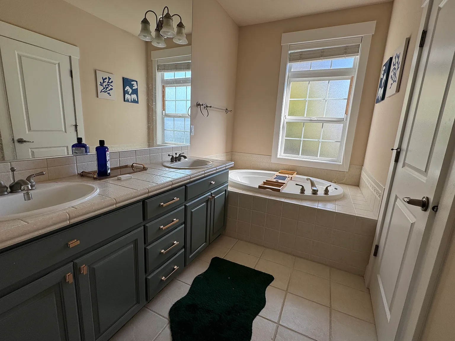 N 27th Pl, Renton — Photo 2
