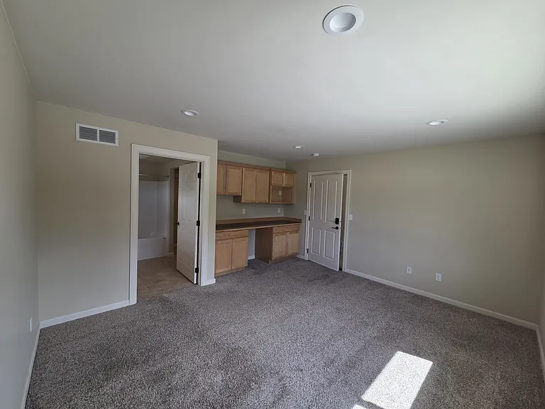 2400 N Ridgeview Ln #1 — Photo 13