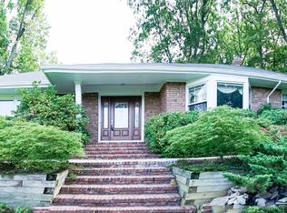 26 Hopi Dr, Middletown, NJ 07748